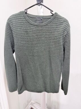 H&M Men's Ribbed Crewneck Sweater in Sage Green